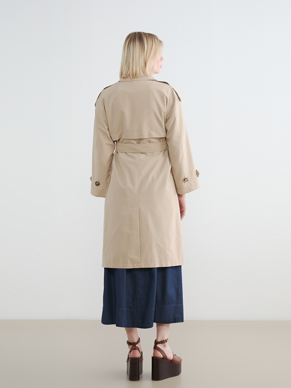 Double-breasted Sash Women's Trenchcoat-4
