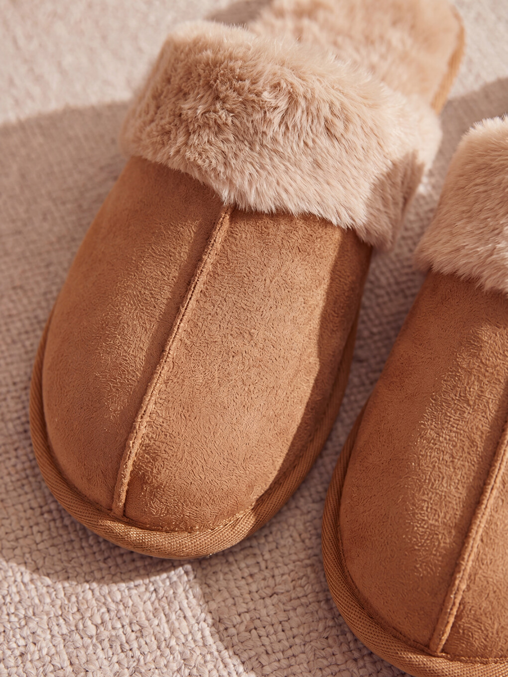 Faux Fur Detailed Men's Home Slipper-1