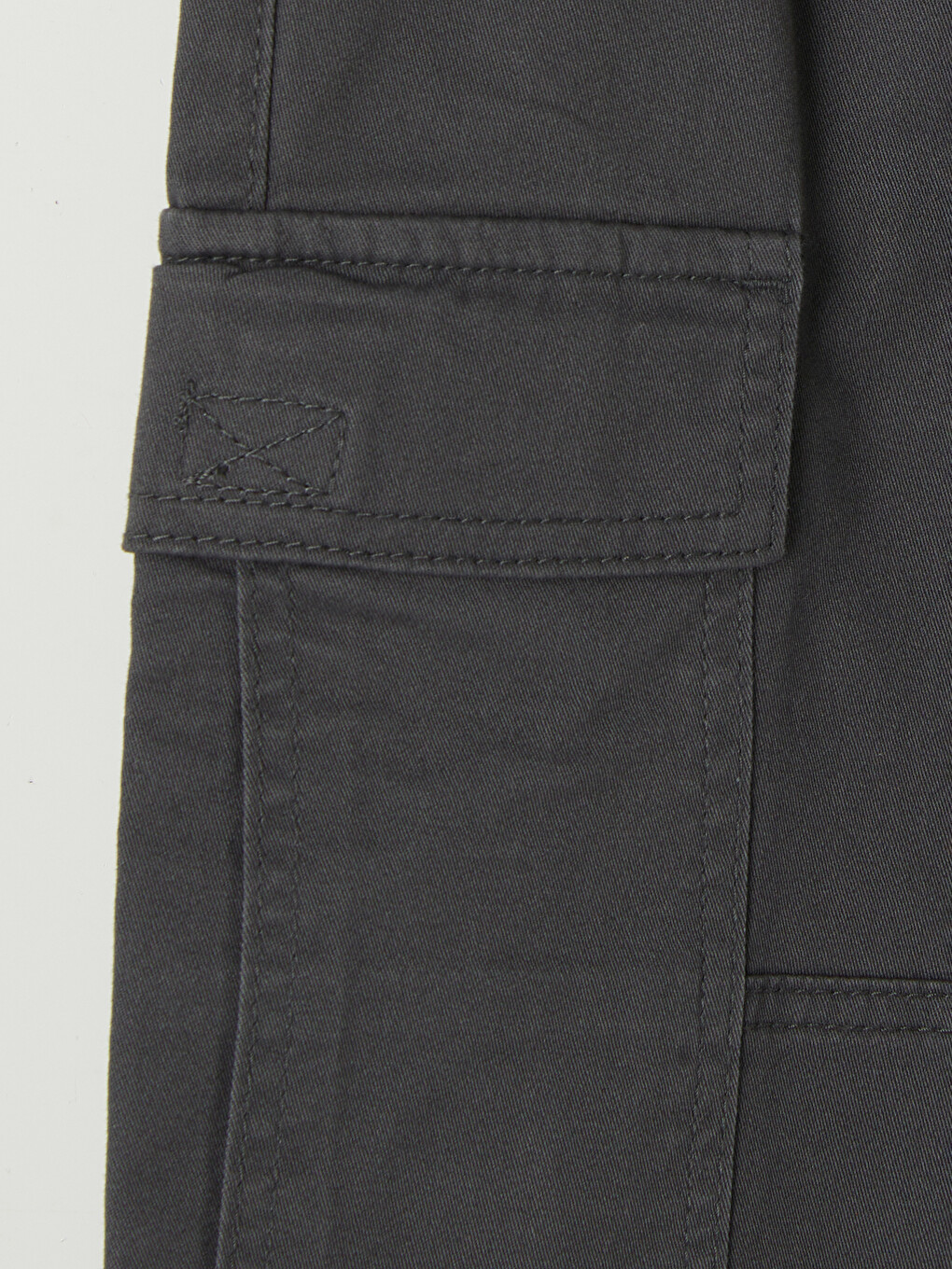 Gabardine Standard Fit Men's Cargo Trousers-5
