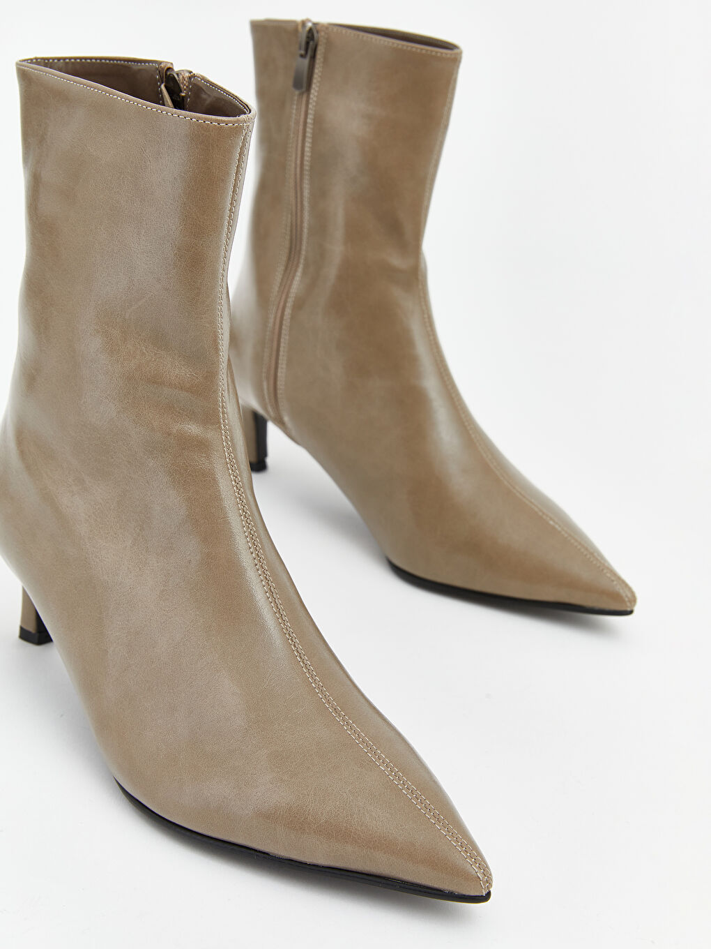 Bej Deri Görünümlü Kadın Topuklu Ayakkabı-2