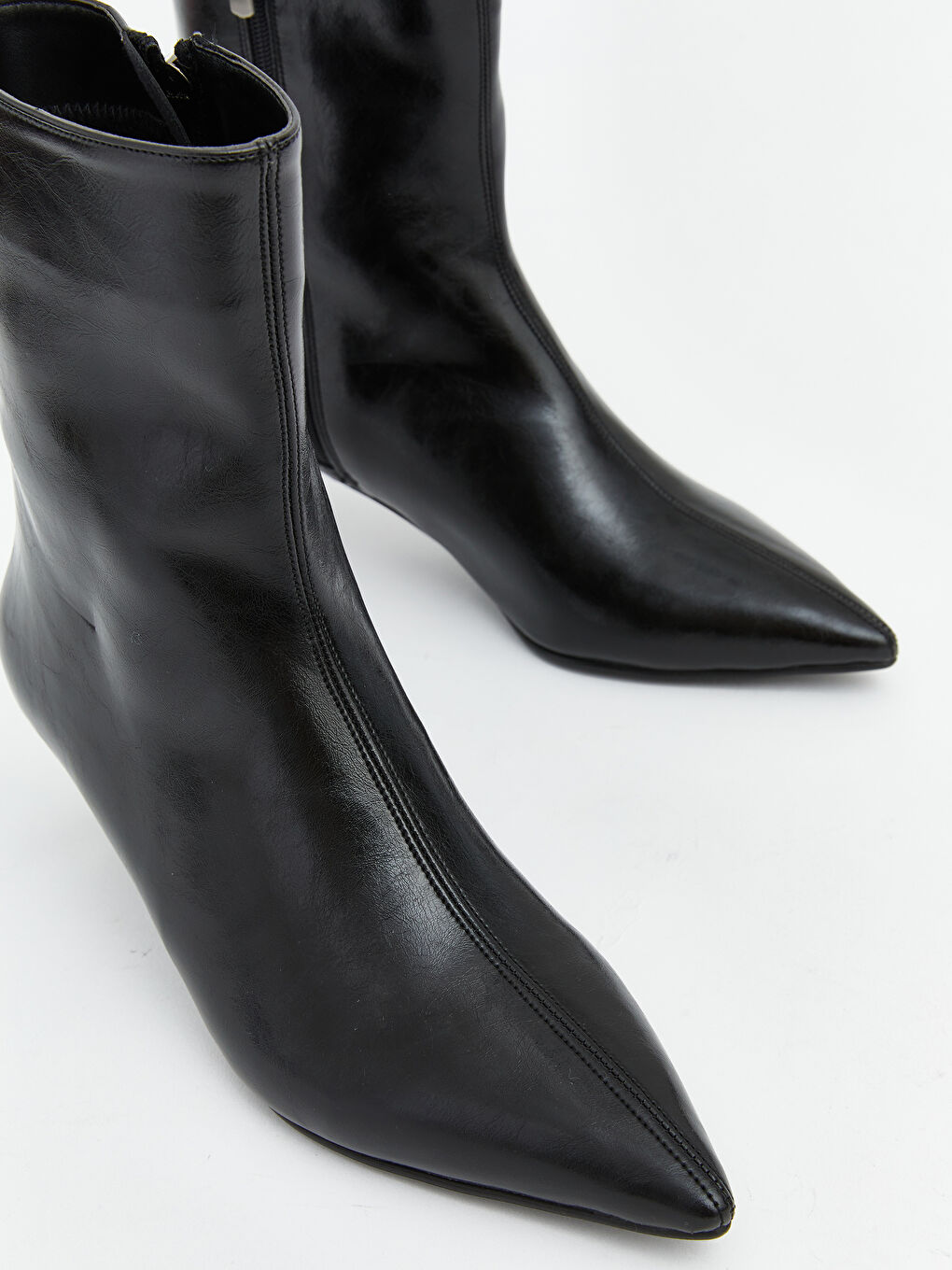 Siyah Deri Görünümlü Kadın Topuklu Ayakkabı-2