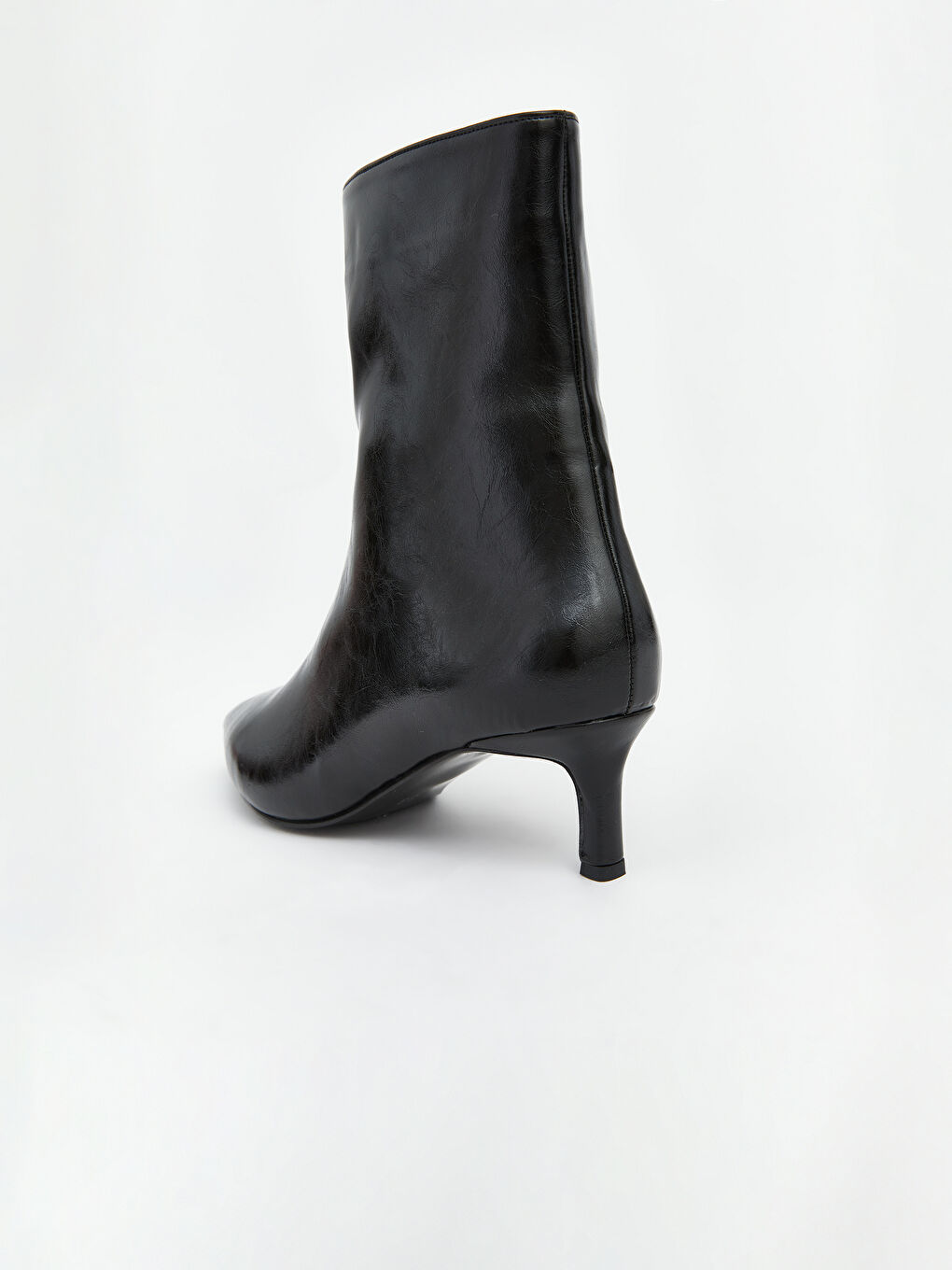 Siyah Deri Görünümlü Kadın Topuklu Ayakkabı-4