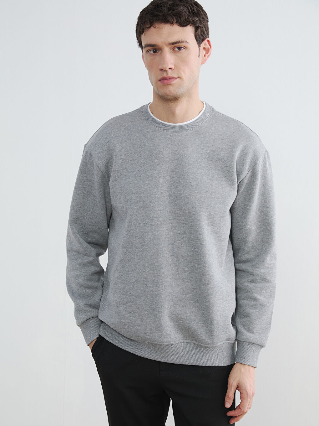 Gri Bisiklet Yaka Erkek Sweatshirt