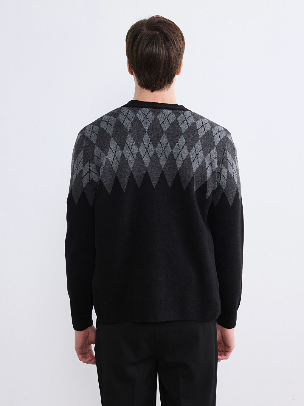 Siyah Standart Kalıp Baklava Desenli Erkek Triko Hırka-3