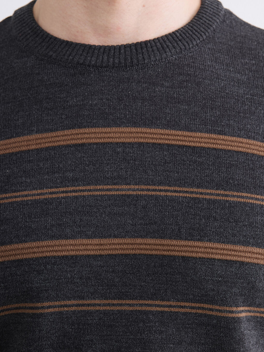 Kahverengi Bisiklet Yaka Çizgili Erkek Triko Kazak-2