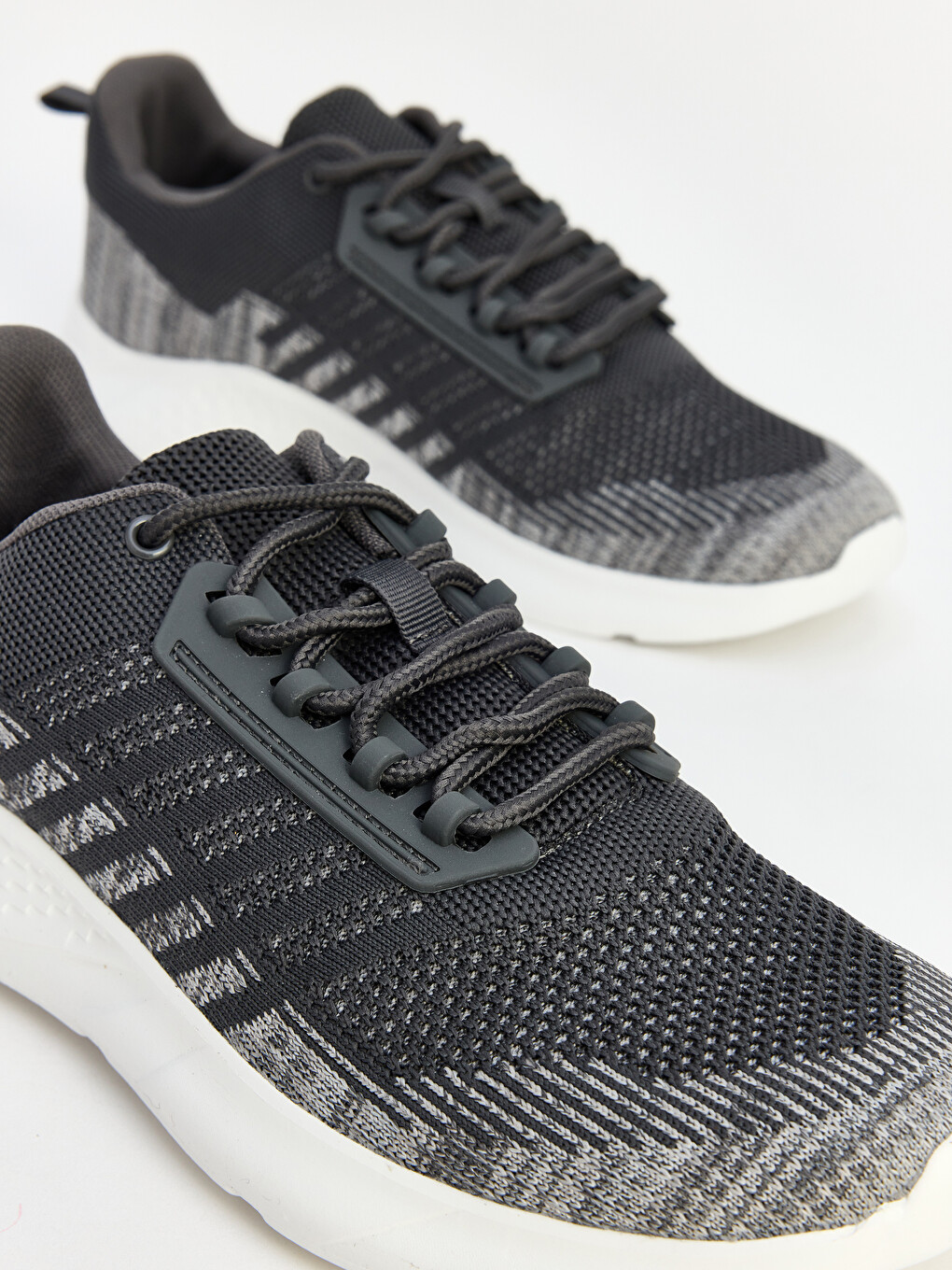 Mesh-detaillierte Herren-sneaker-2