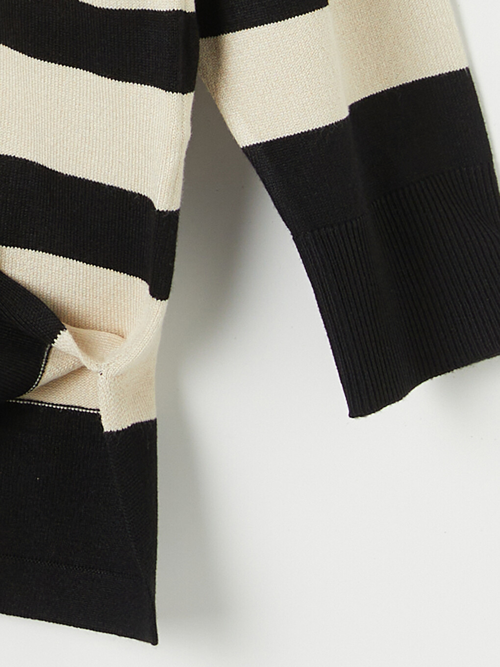 Crew Neck Striped Women's Knitwear Sweater-7