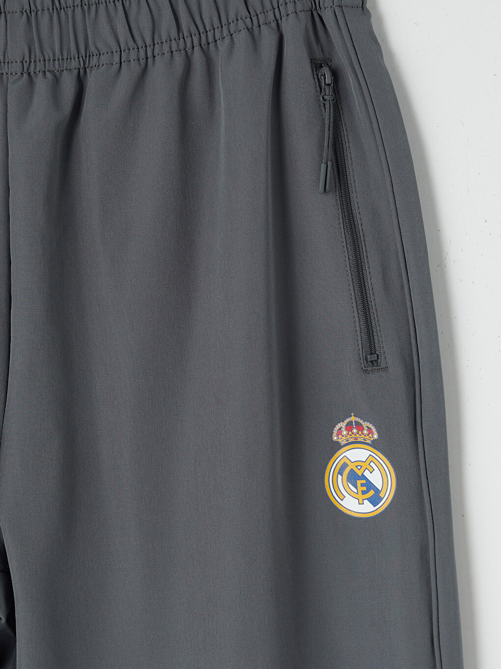 Loose Fit Real Madrid Licensed Men's Sweatpants-6