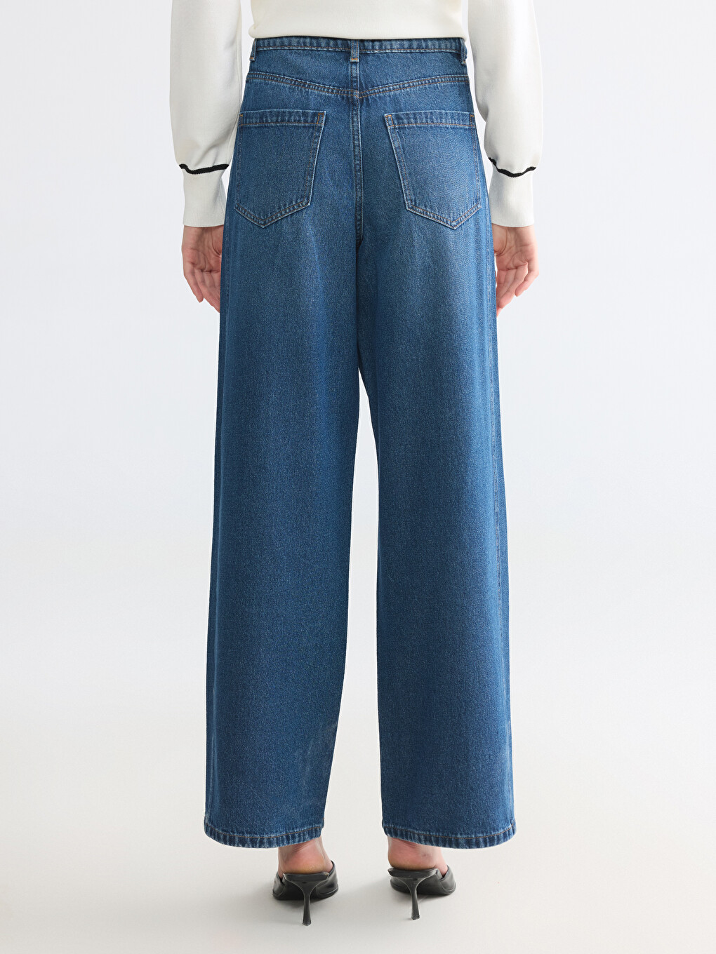 Woman Indigo Jeans-3