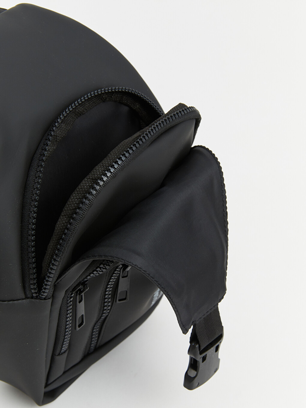 Zippered Men's Sling Bag-4