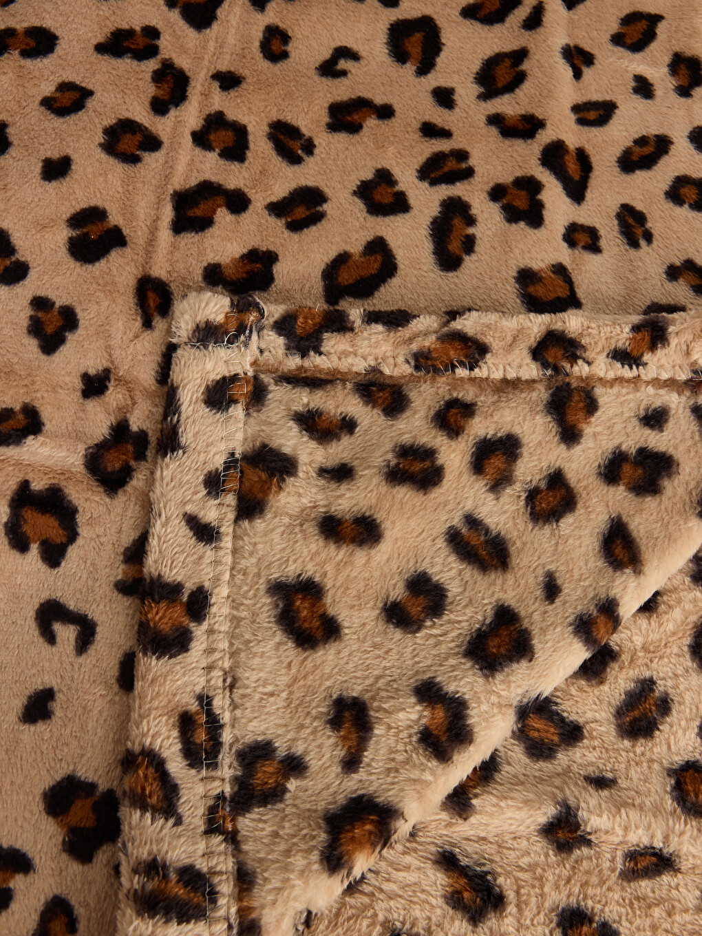 Leopard Patterned Double Person Blanket-4