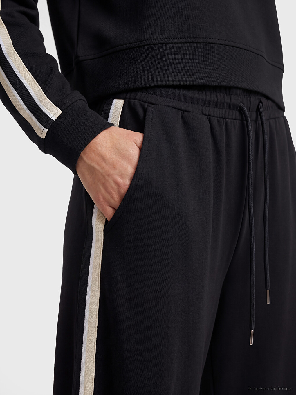Elastic Waist Soft Touch Women's Sweatpants-2