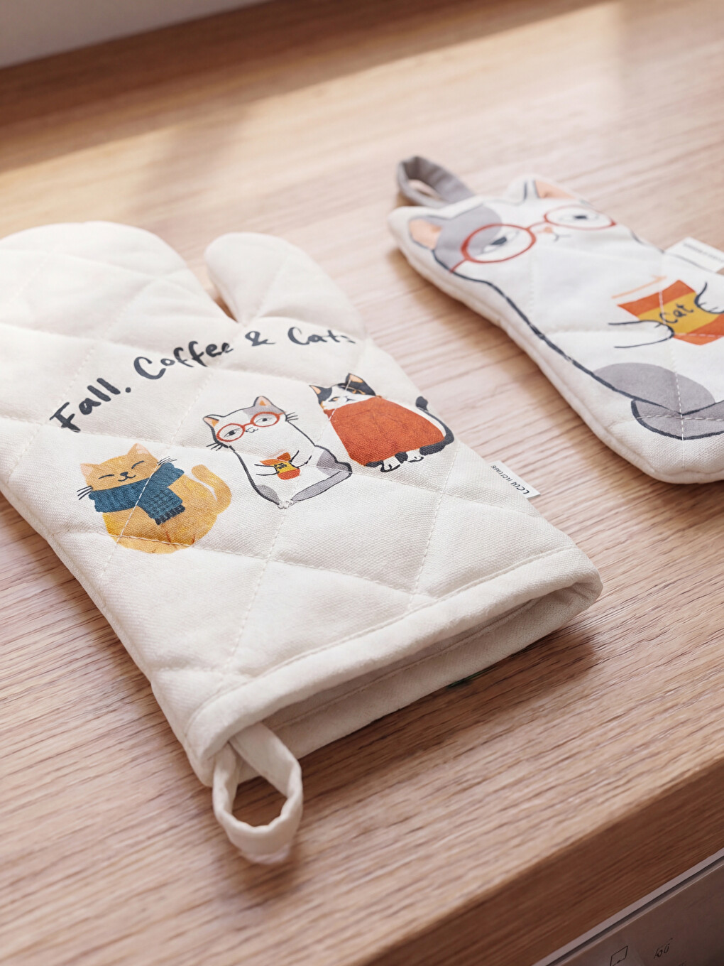 Printed Oven Mitten And Pot Holder-1
