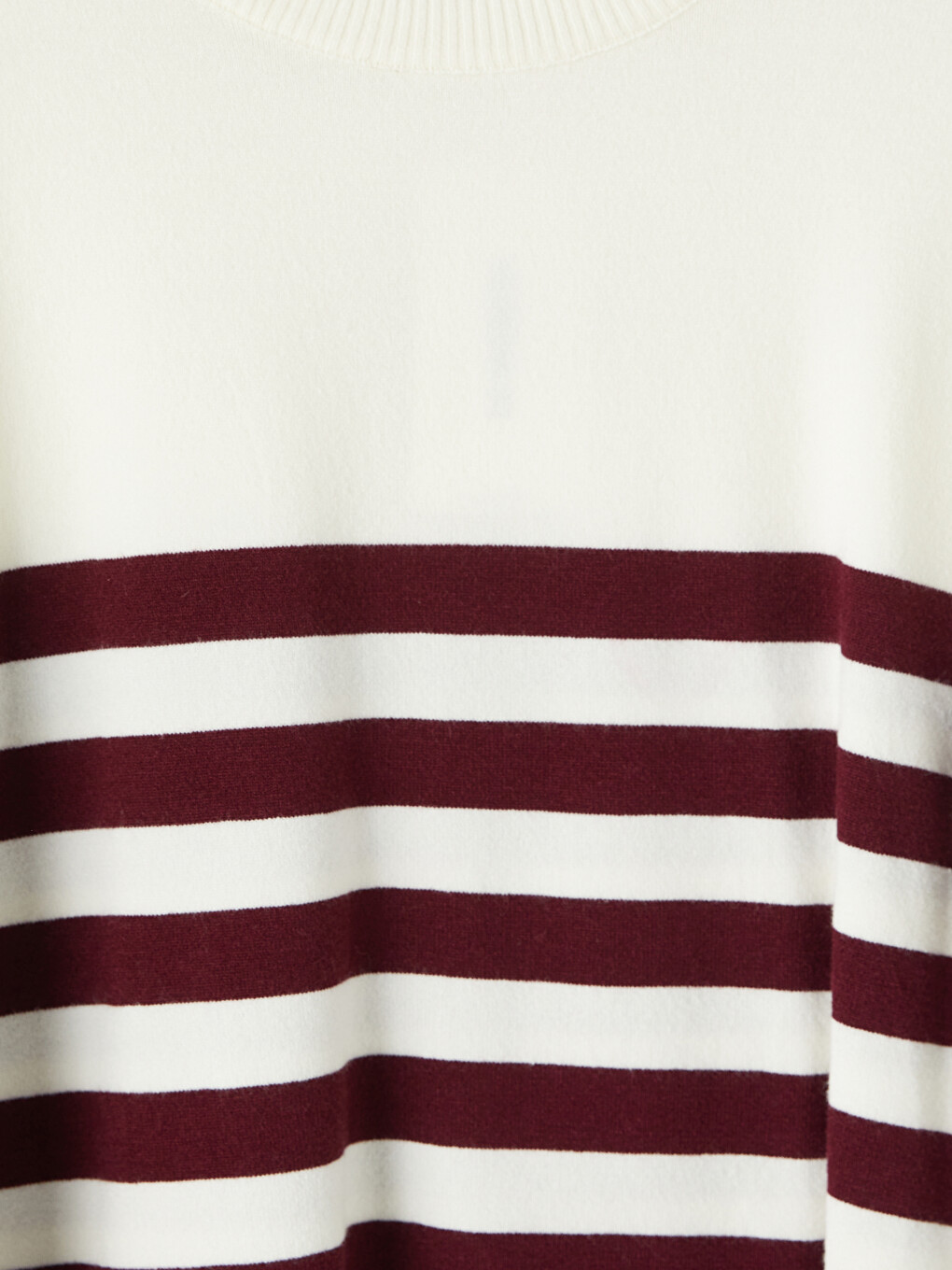 Pullover Mit Rundhalsausschnitt Aus Gestreiftem Damenstrick-5