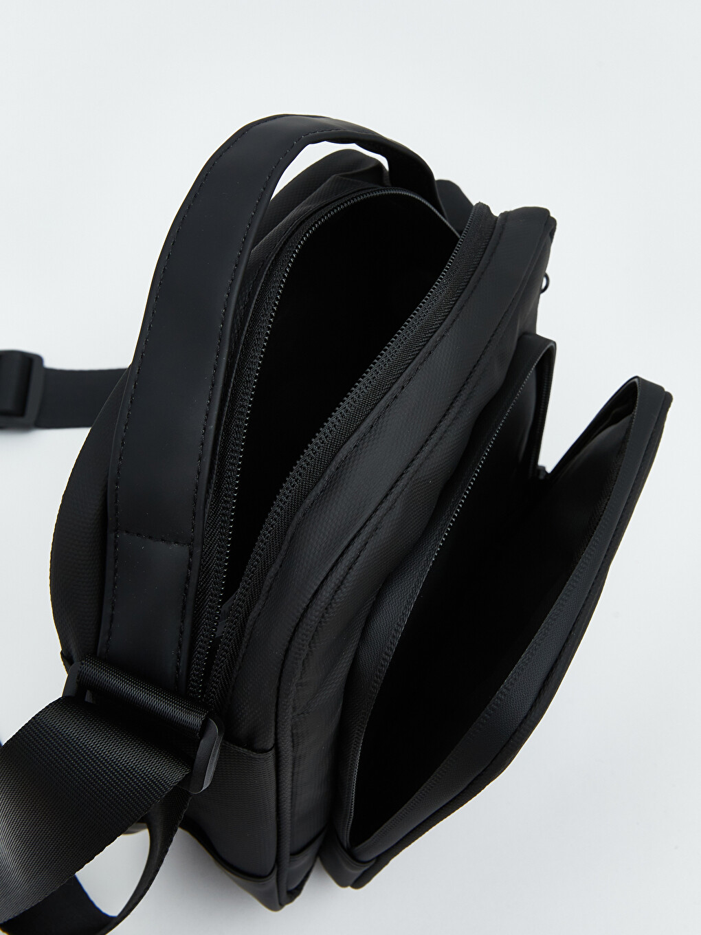 Man Black Sling Bag-1