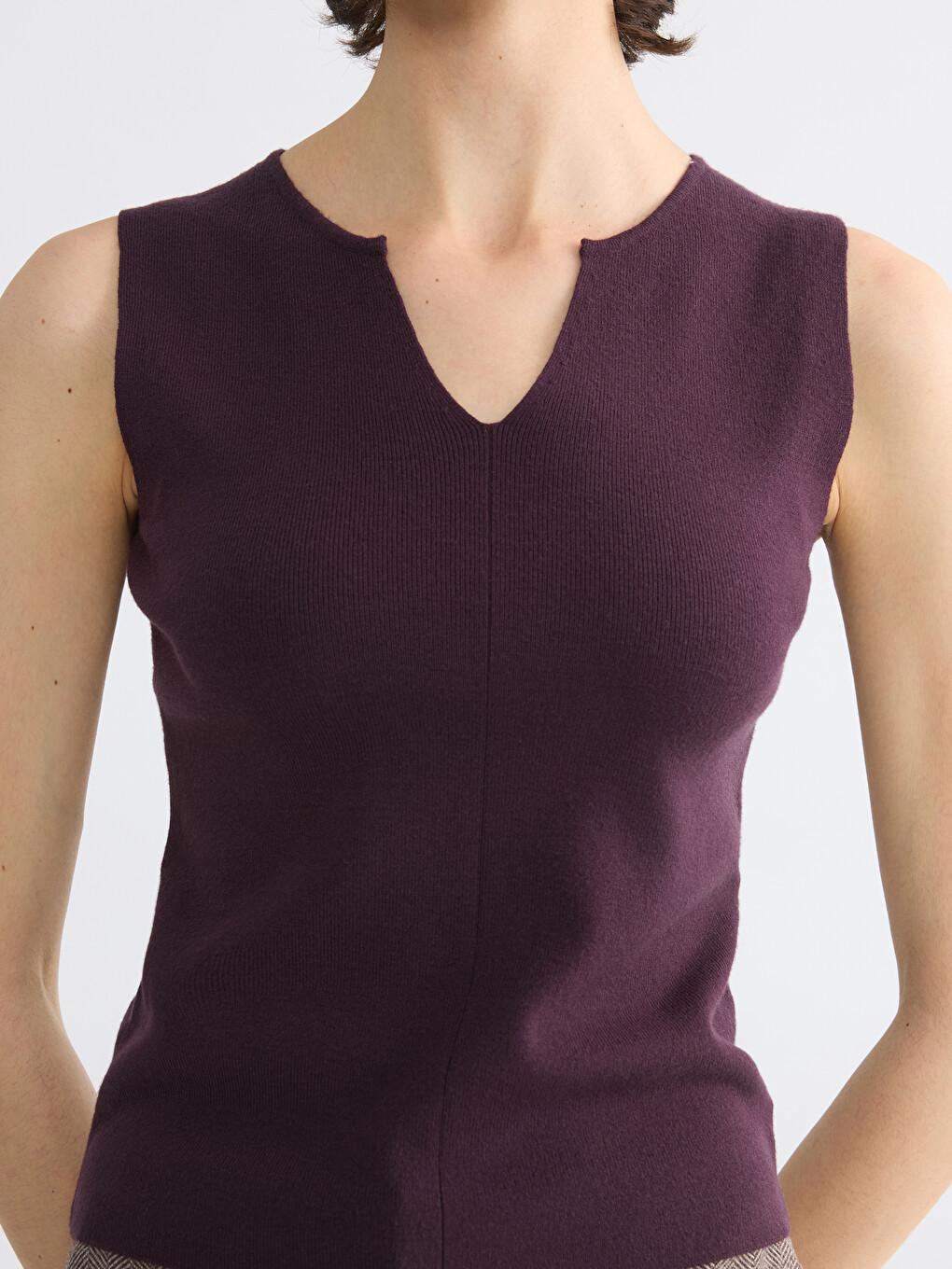V Neck Women's Knitwear Tank Top-2
