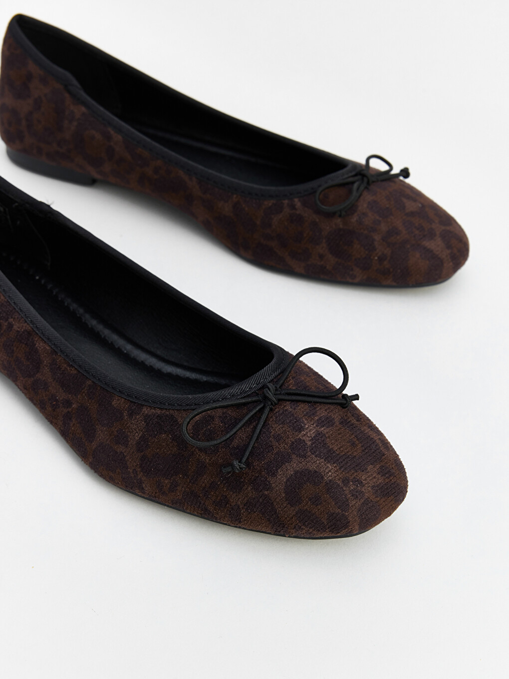 Leopard Print Women's Ballet Flats-1