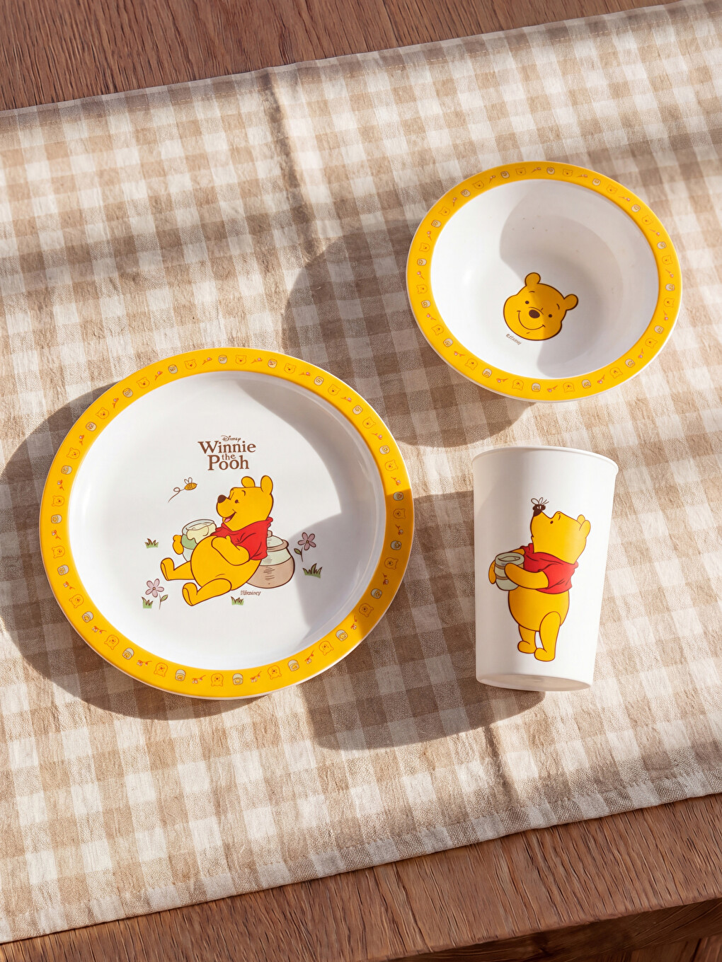 Winnie The Pooh Printed Plate Bowl And Cup Set