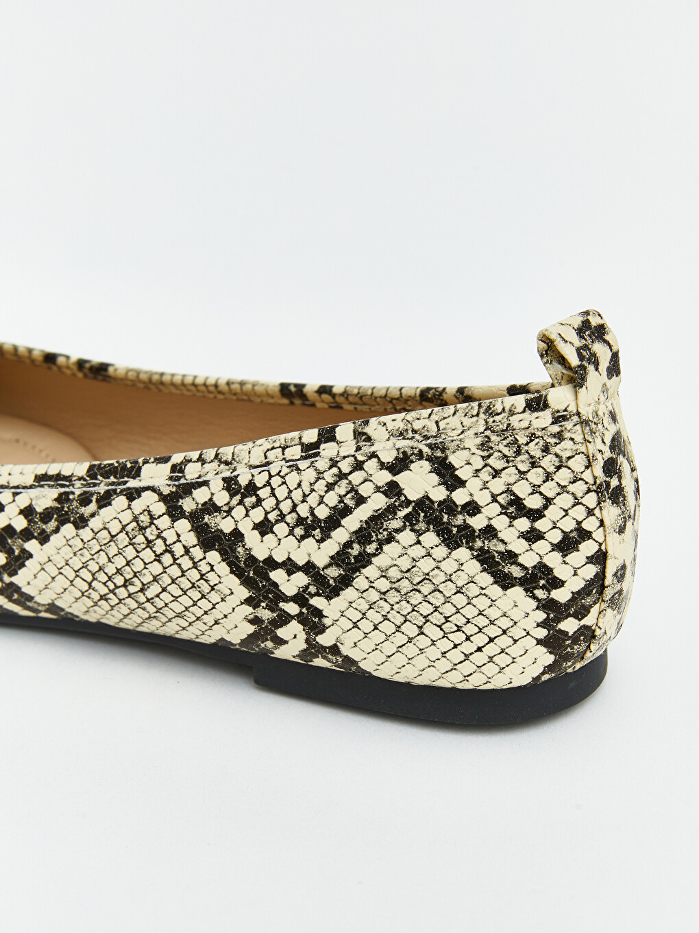 Snake Skin Patterned Women's Ballet Flats-1