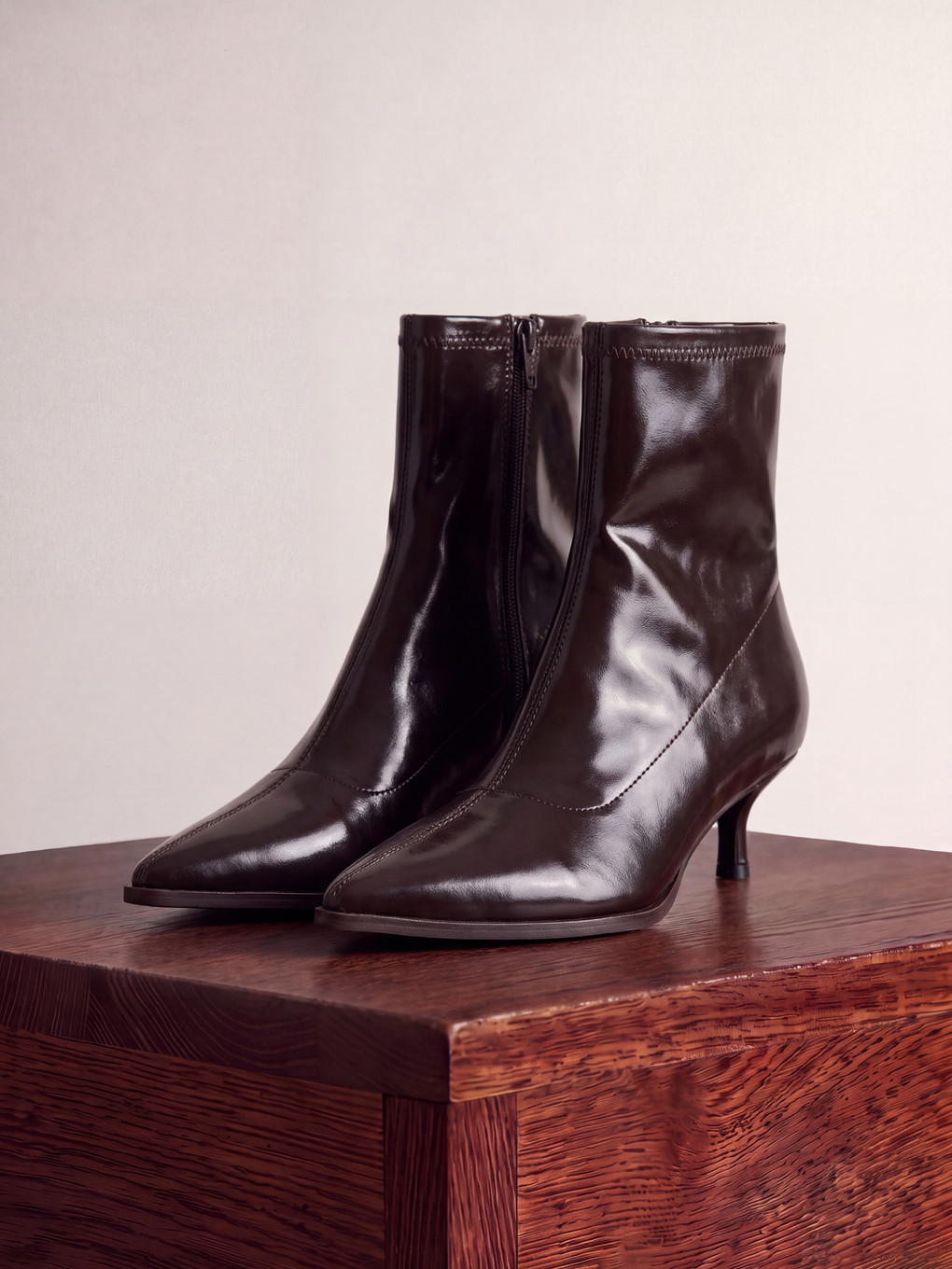  Zippered Women's Boot