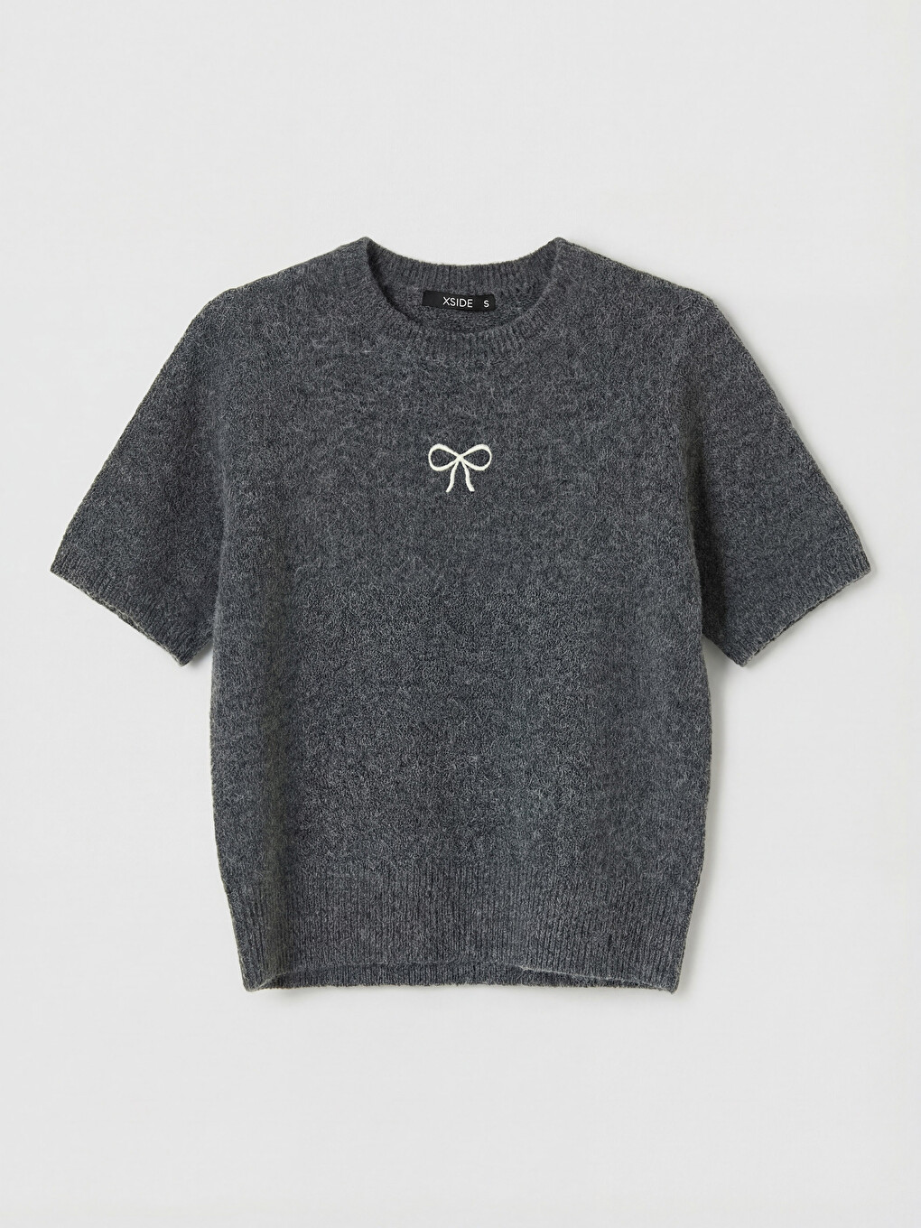 Embroidered Short Sleeved Women's Knitwear Sweater-4