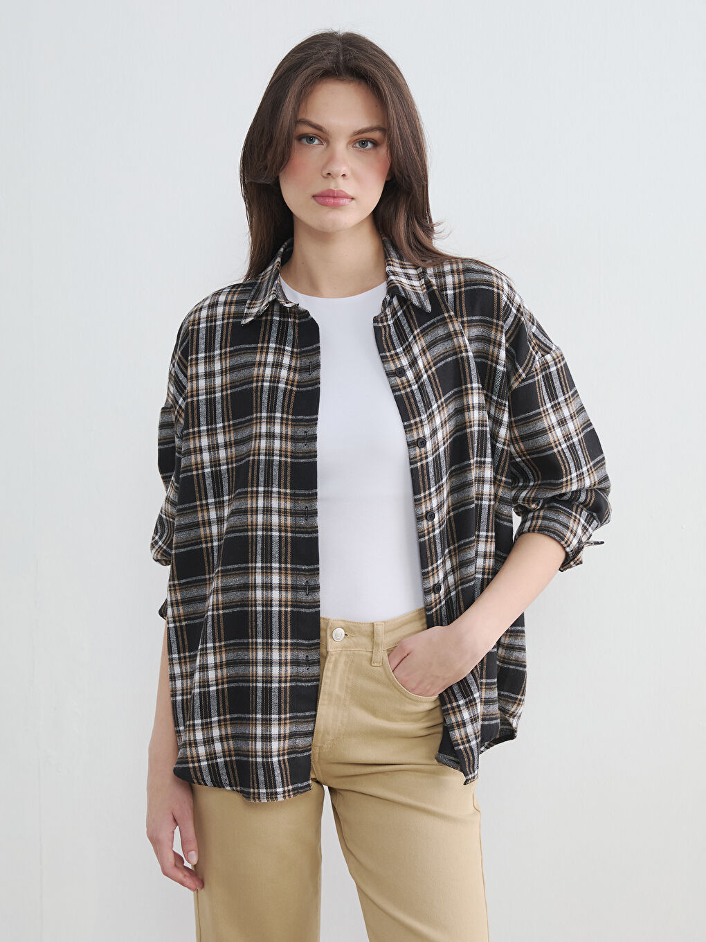 Әйелдер қара Фланель көйлек