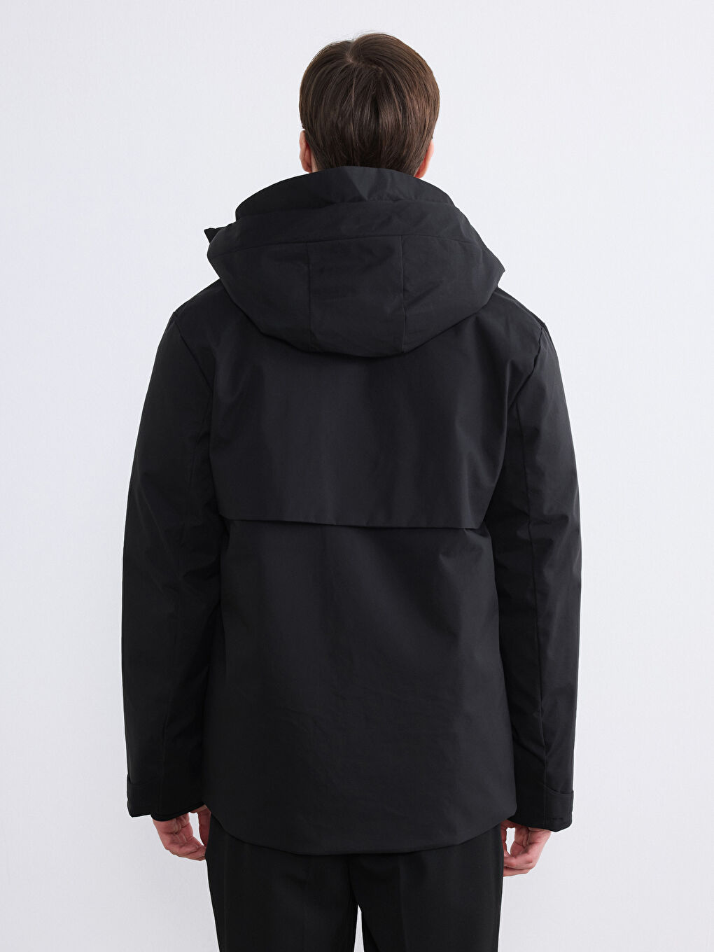 Siyah Standart Kalıp Kapüşonlu Erkek Şişme Mont-4