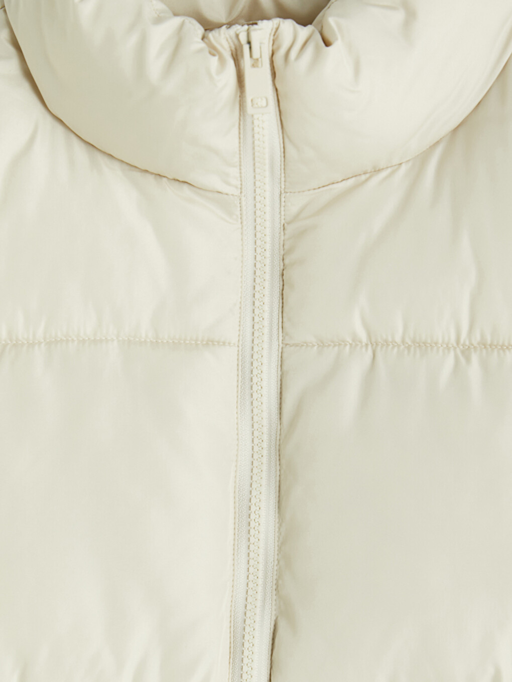 Mock Neck Women's Puffer Gilet-5