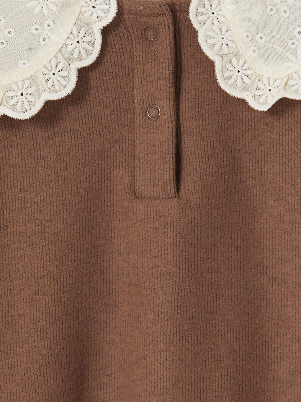 Kahverengi Bebe Yaka Nakışlı Kız Bebek Sweatshirt-3