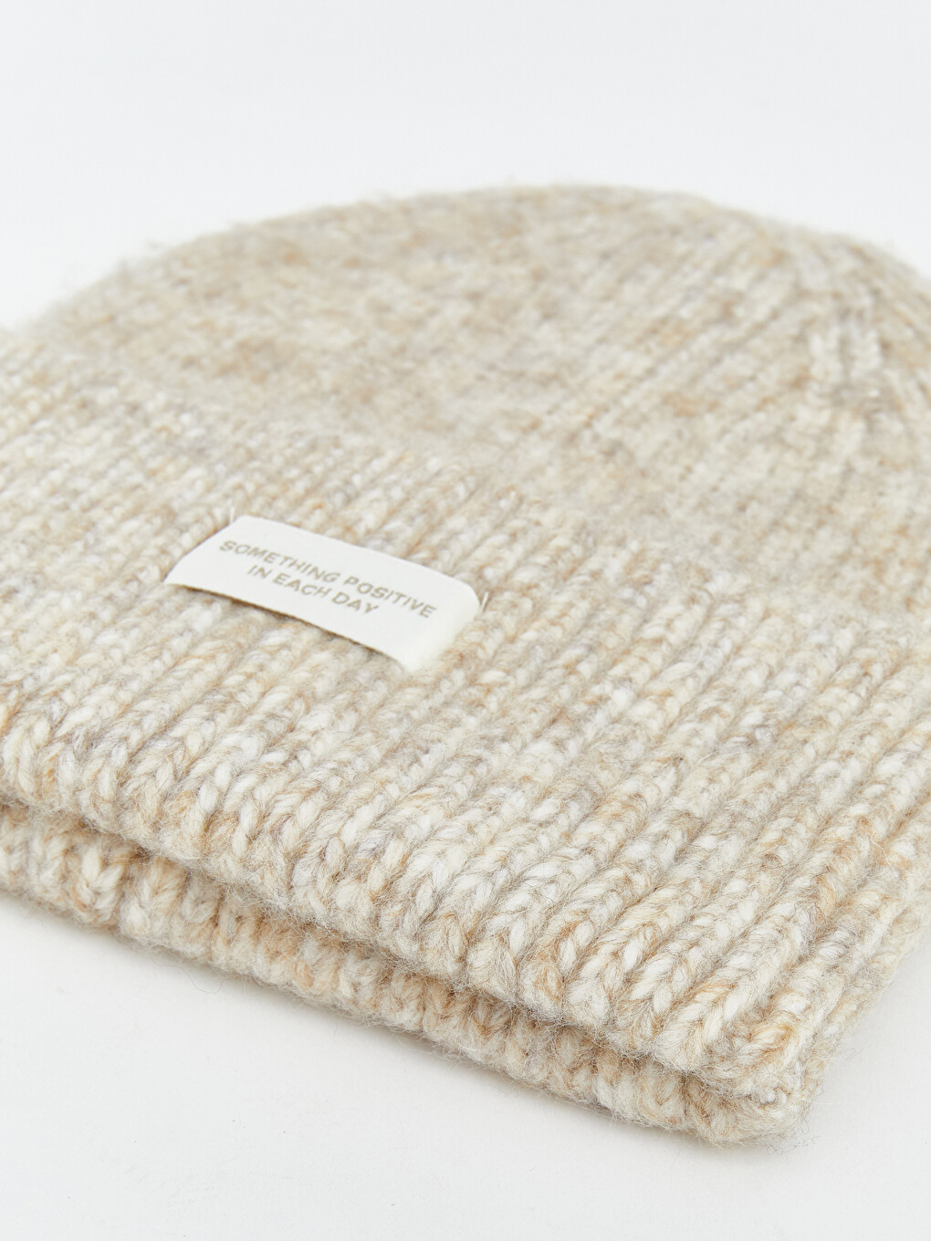Label Detailed Женская Вязаная Шапка‑бинни-2
