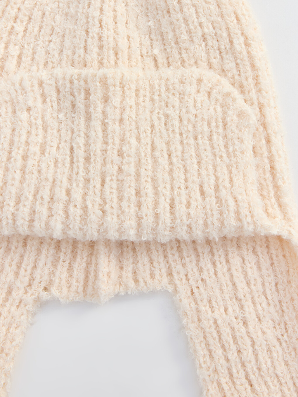 Women's Earflapped Knitwear Snow Hat-1