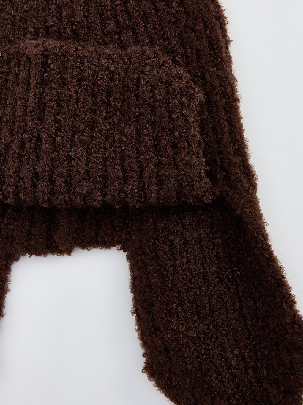 Women's Plush Textured With Earflaps Knitwear Beanie-1