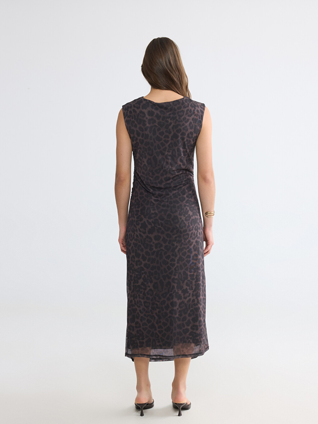 Frau Braun Kleid-3