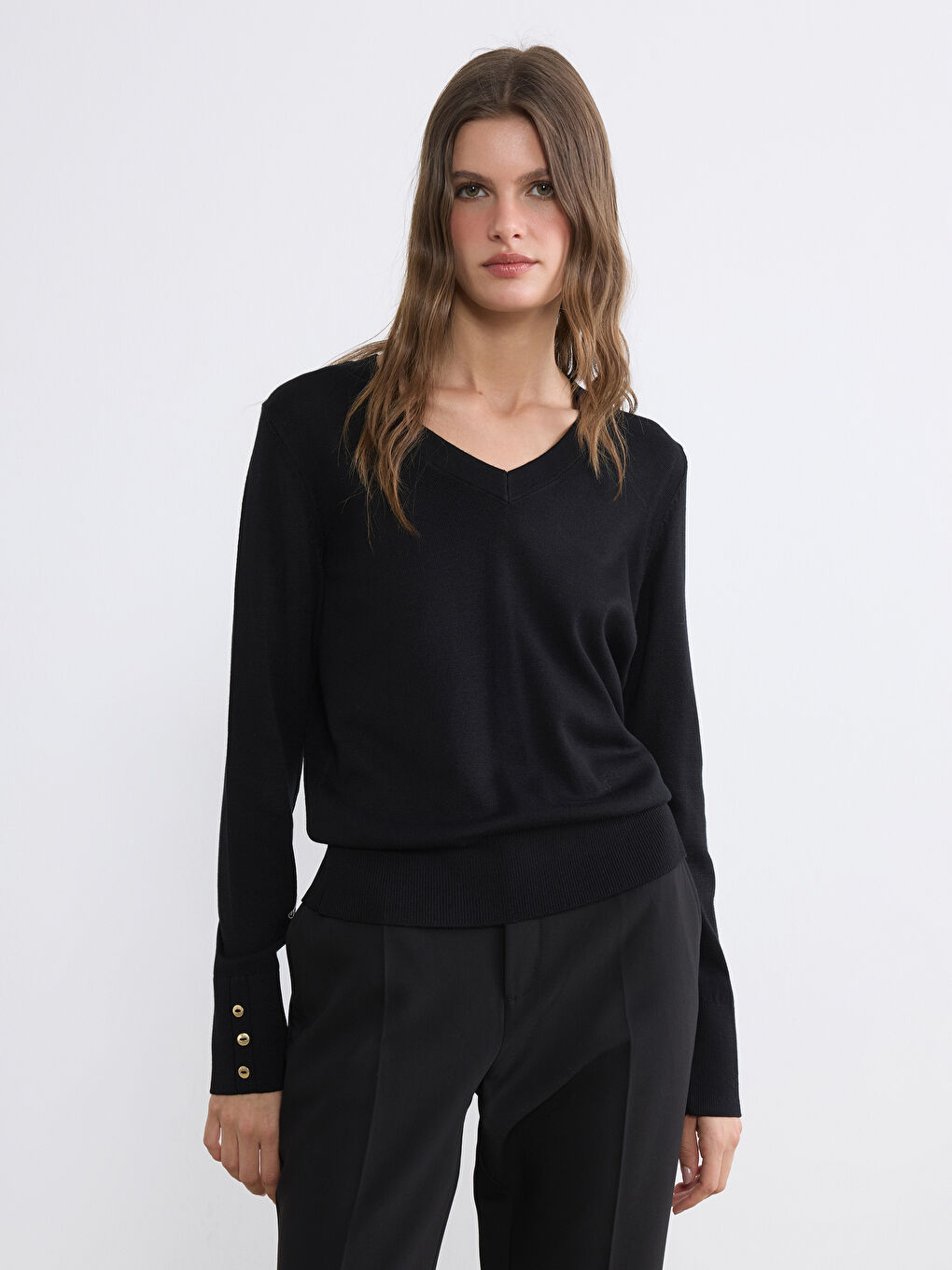 Siyah V Yaka Kadın Triko Kazak