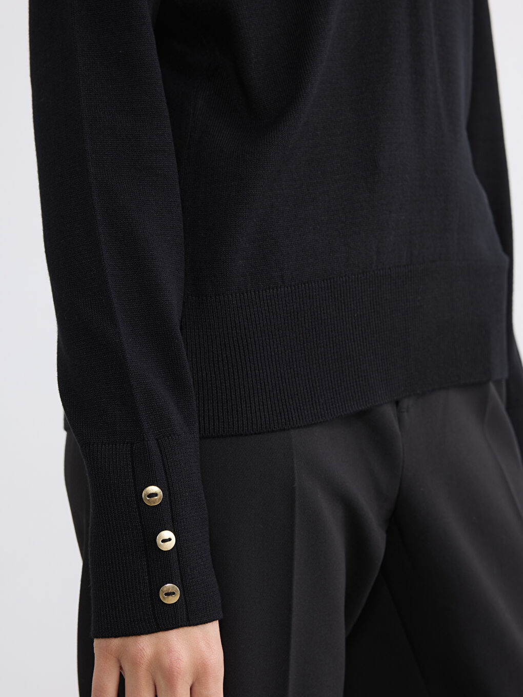 Siyah V Yaka Kadın Triko Kazak-2