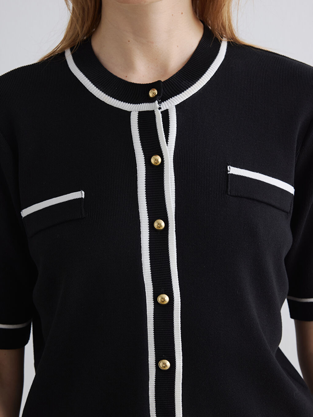 Siyah Bisiklet Yaka Kadın Triko Hırka-2