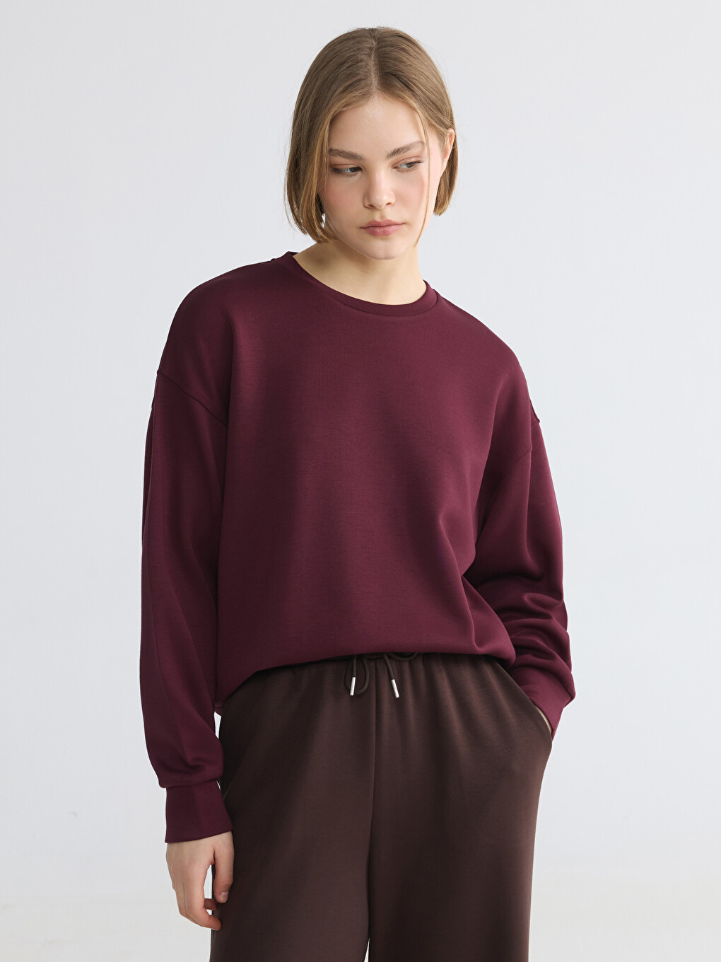 Femër Ngjyre Kumbull Sweatshirt