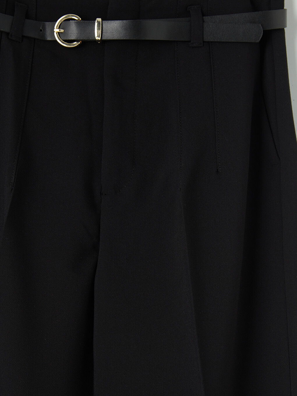 Ženske Plisirane Pantalone Od Tkanine Sa Kaišem Kroja Carrot-6