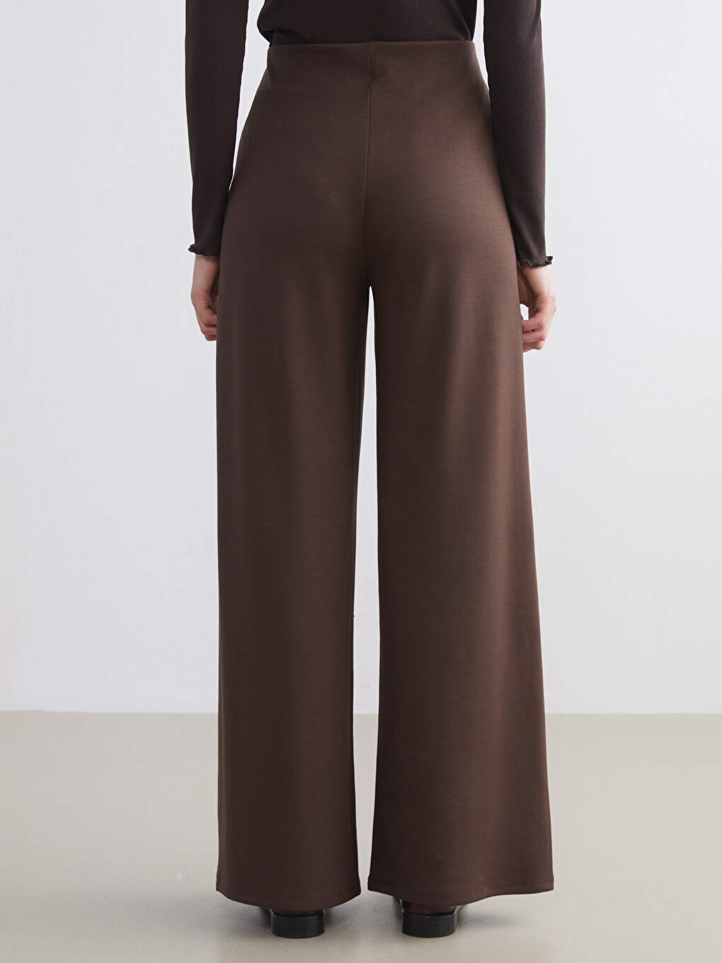 Woman Brown Sweatpants-3