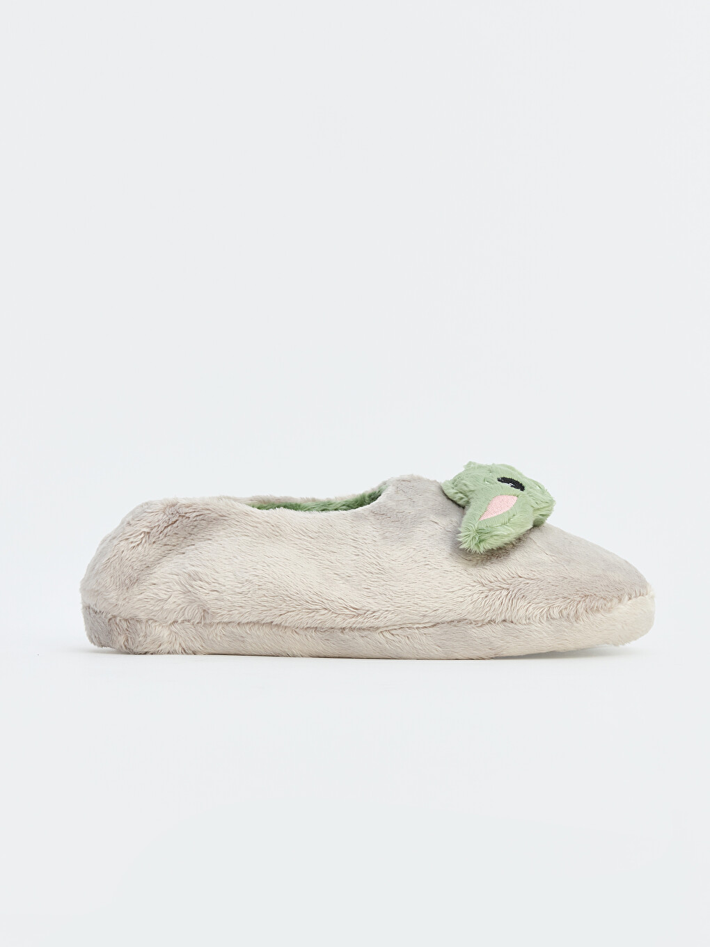 نەعلەی ماڵەوەی کوڕان بە وێنەی Baby Yoda-1