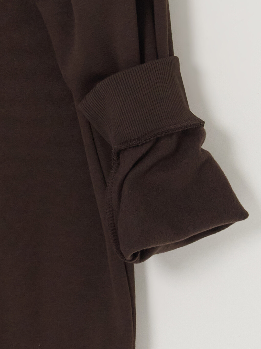 Kahverengi Dik Yaka Erkek Kalın Sweatshirt-3