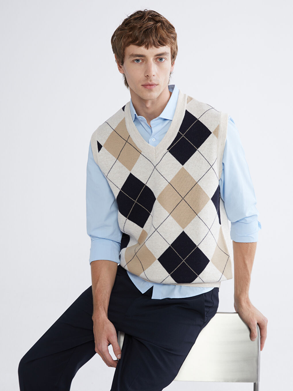 Bej V Yaka Baklava Desenli Erkek Triko Süveter