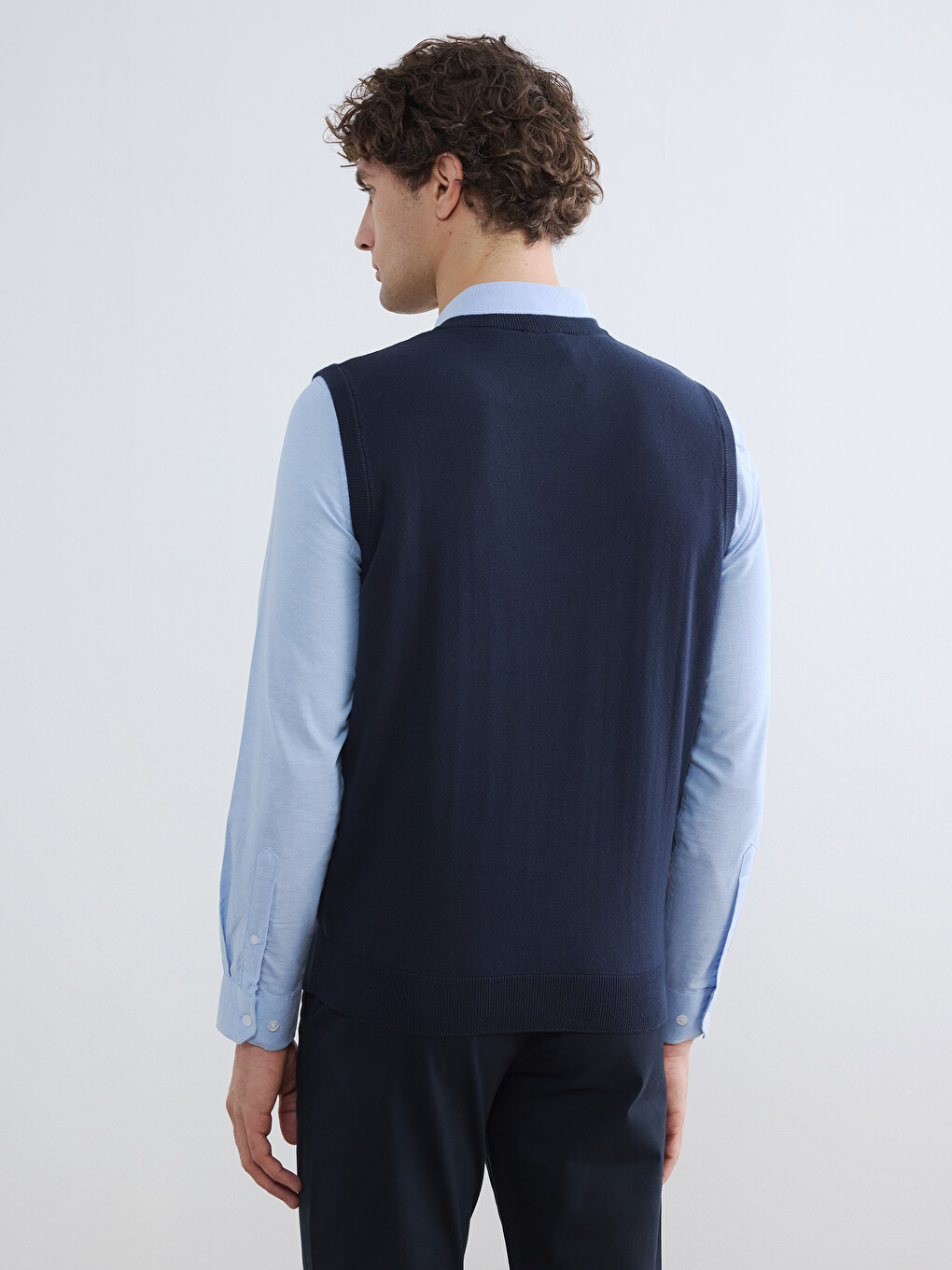 Regular Fit V Neck Men's Knitwear Gilet-3