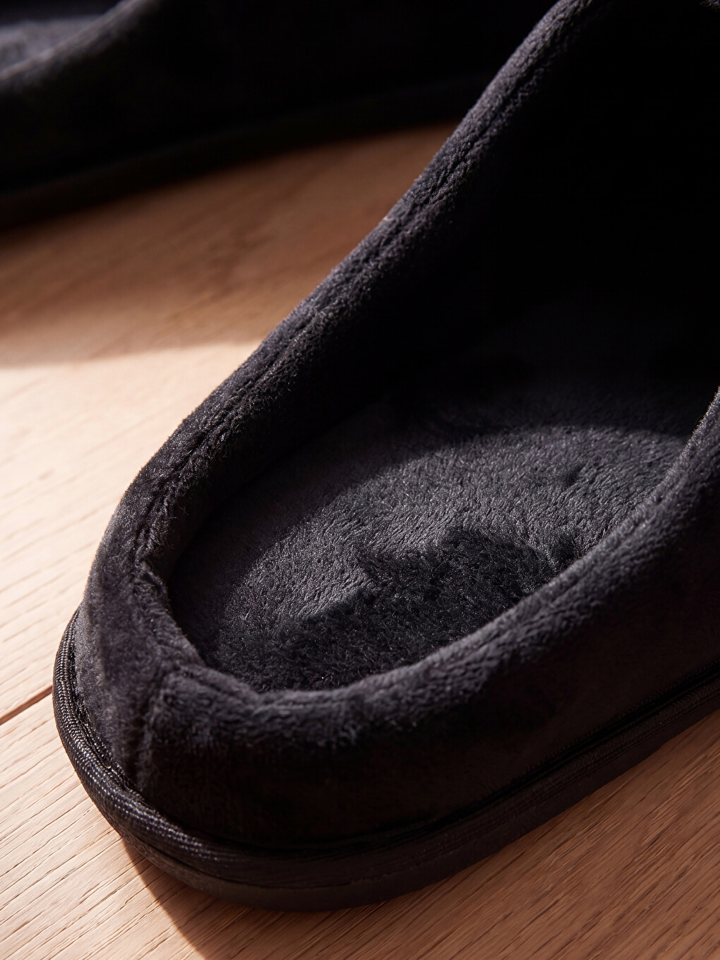Embroidery Detailed Men's Home Slipper-1