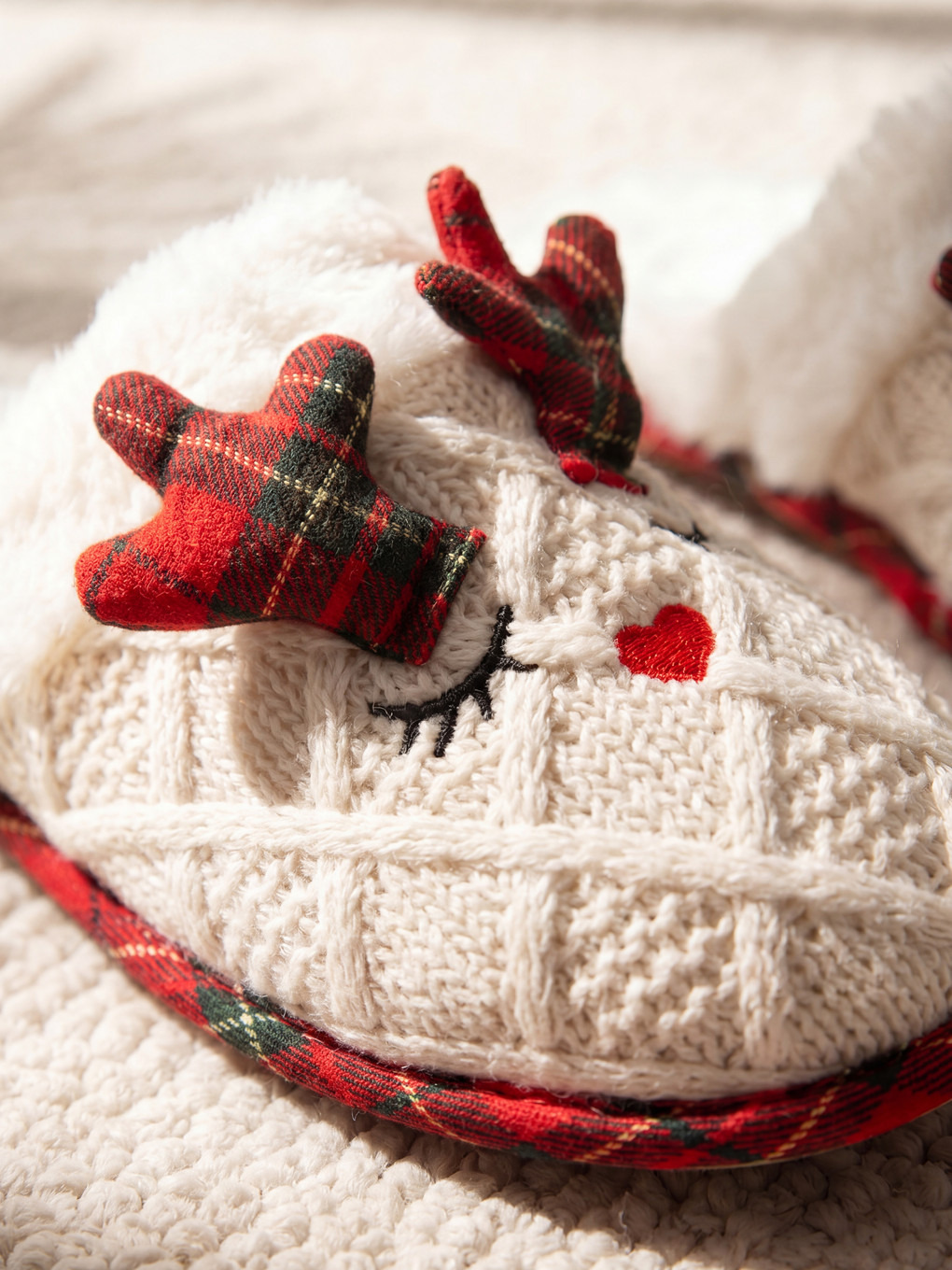 Deer Embroidered Furred Women's Home Slipper-1