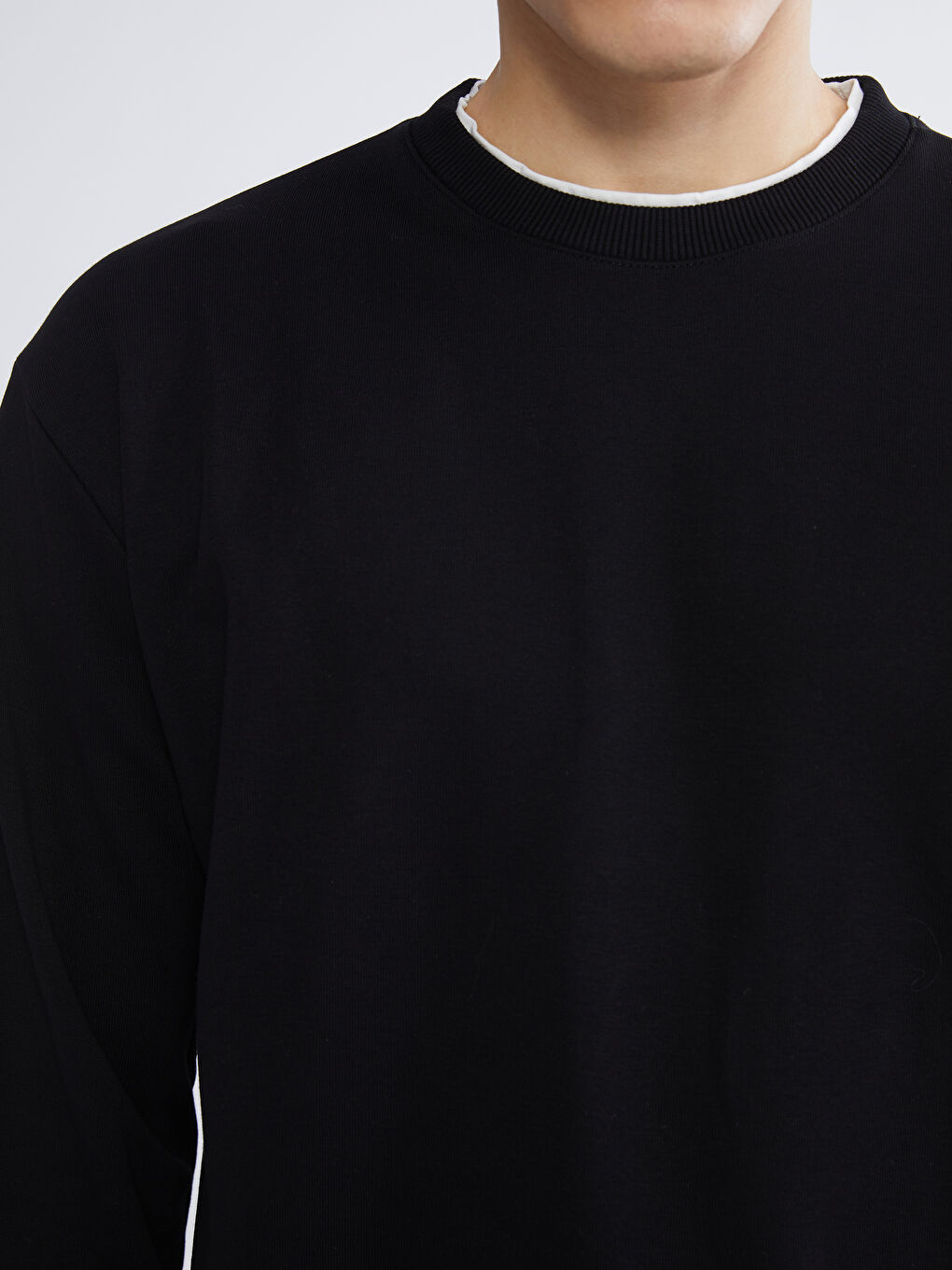 Siyah Bisiklet Yaka Erkek Sweatshirt-2