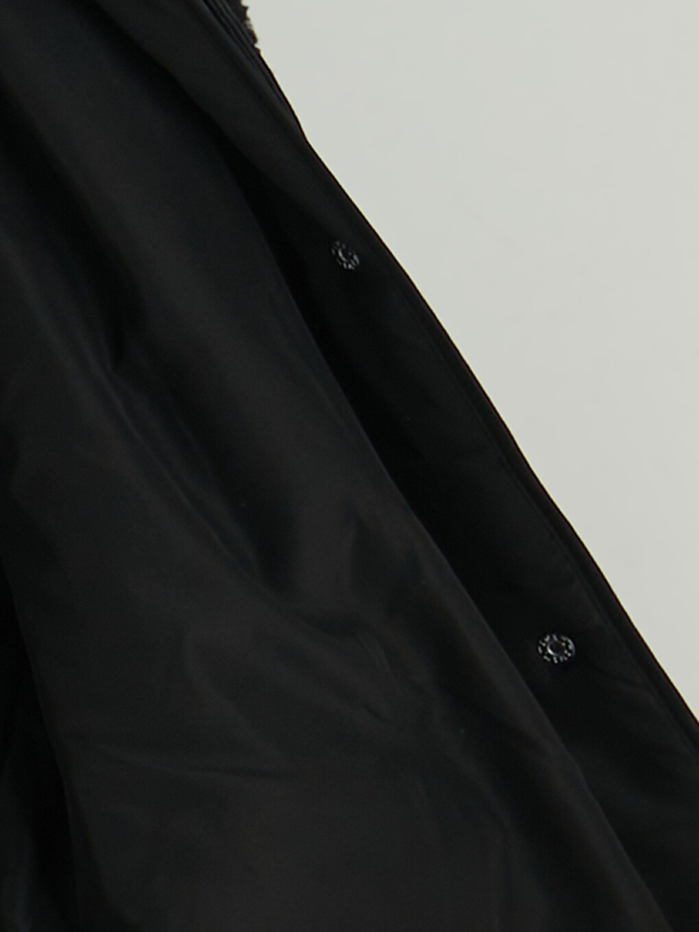 Siyah Kapüşonlu Oversize Kadın Pelüş Mont-6