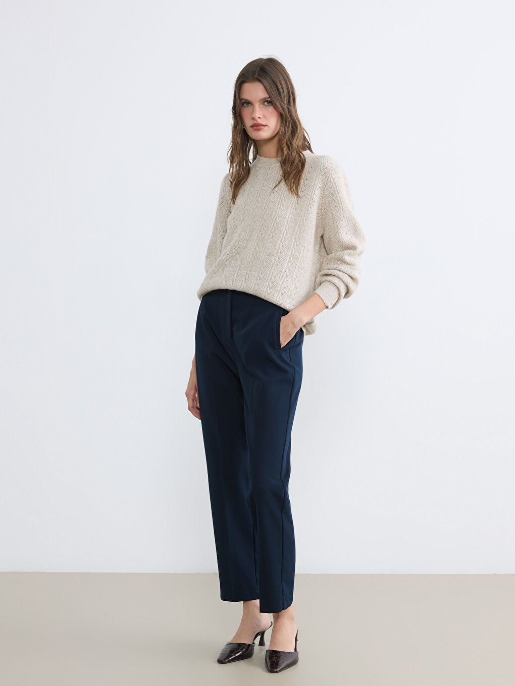 Bej Bisiklet Yaka Parlak Dokulu Kadın Triko Kazak-1