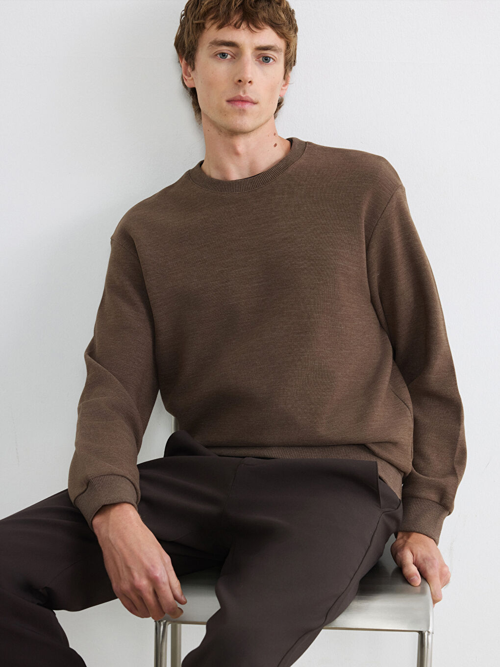 Kahverengi Regular Fit Bisiklet Yaka Erkek Triko Sweatshirt