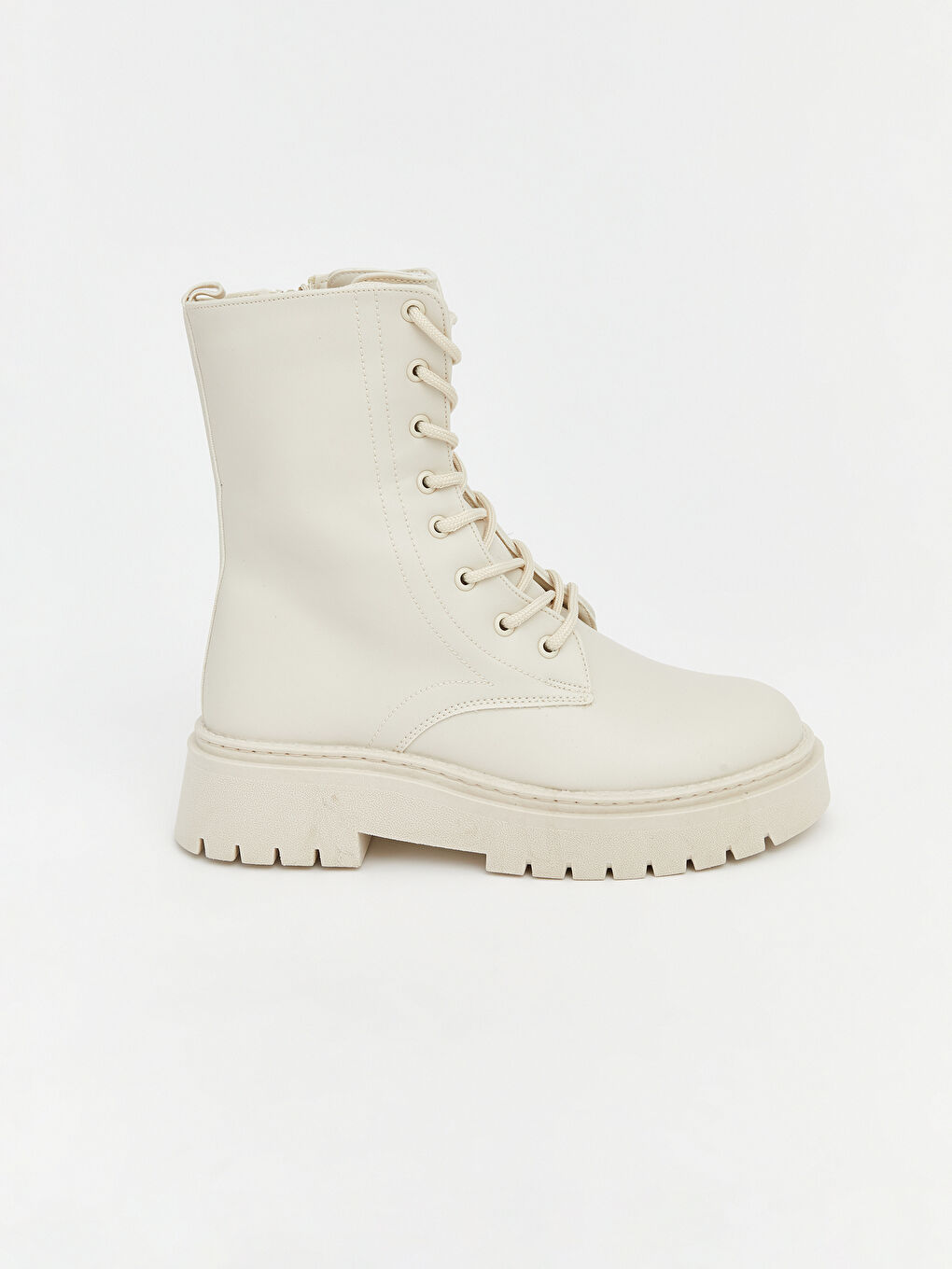 Bej Bağcıklı Kalın Tabanlı Kadın Postal Bot-1